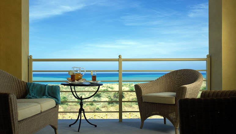 camera-con-terrazza-sul-mare
