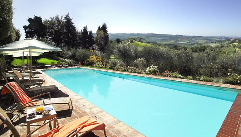 villa-con-piscina
