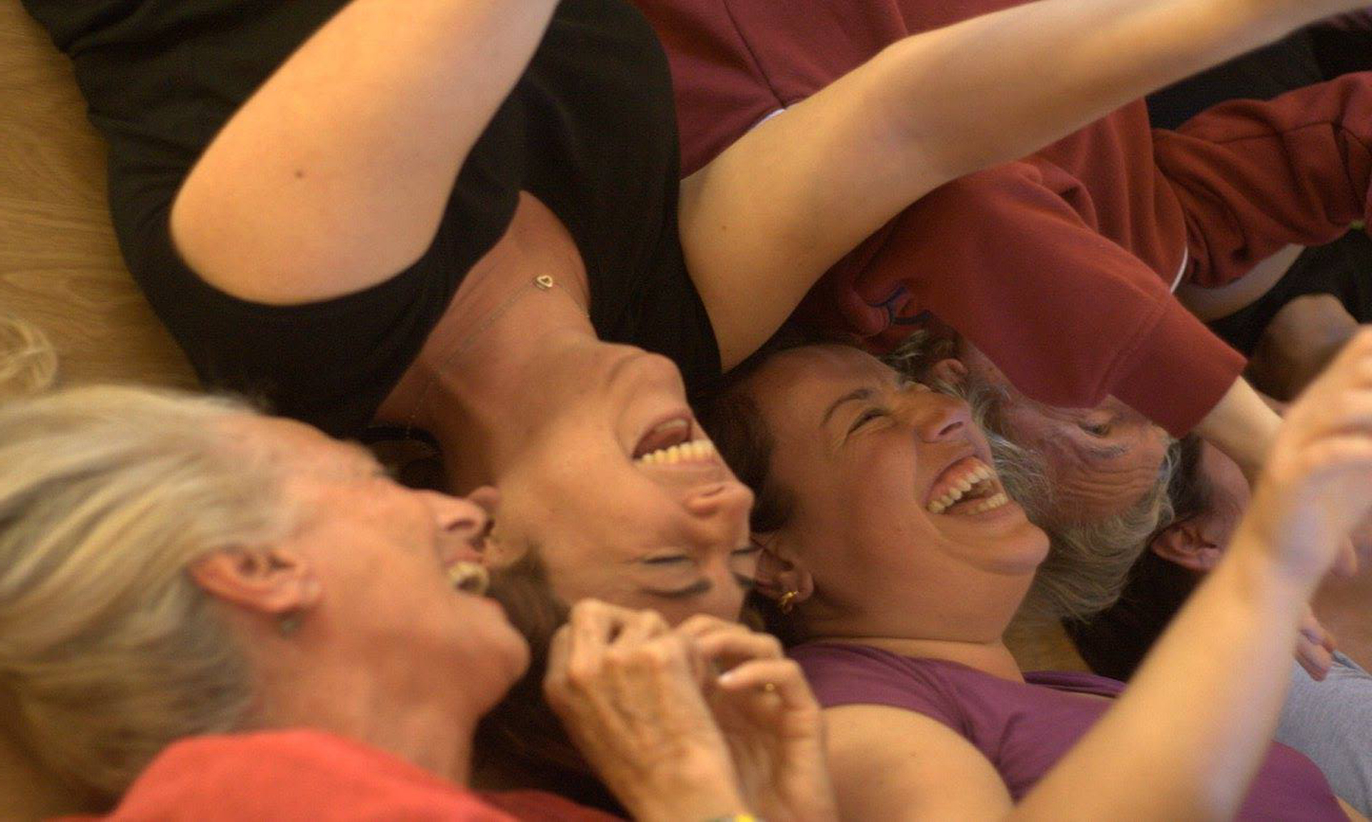 yoga_risata_amiche_grande